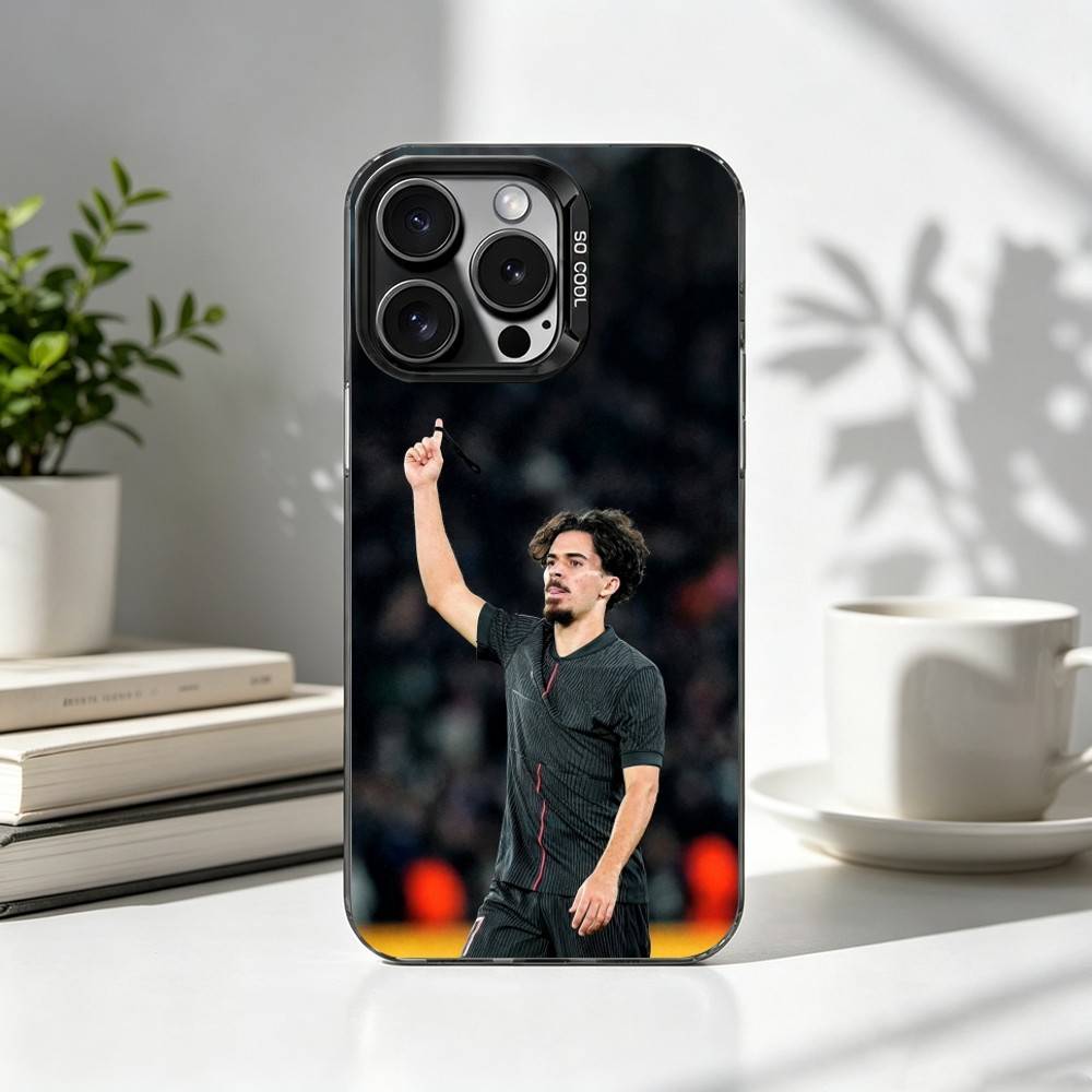 Football star V-Vitinha Ferrei – Phone Cases Louis Vuitton recenzja i cena