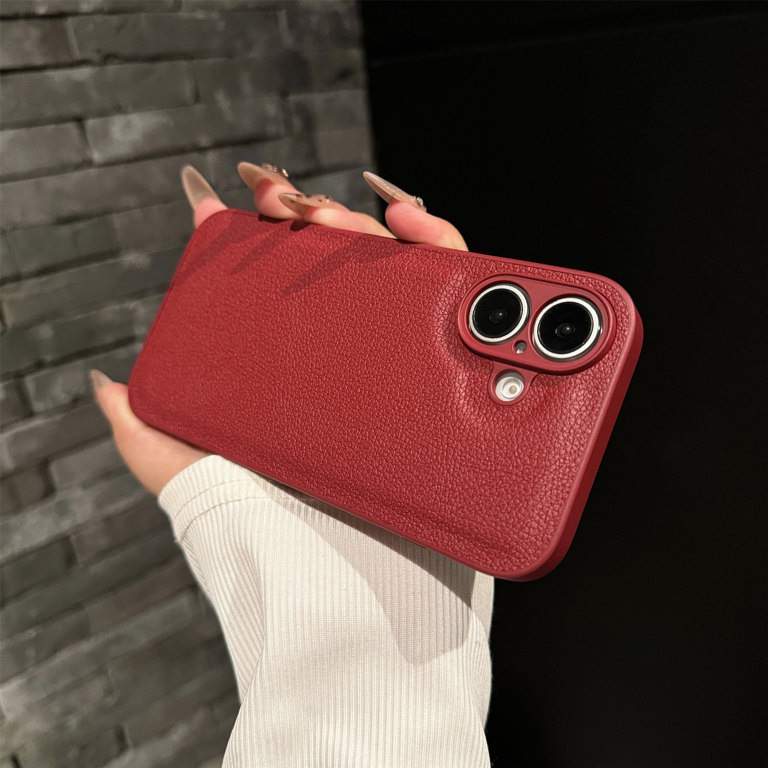 Case for iPhone 16 15 14 Plus  – Phone Cases That Charge Your Phone recenzja i cena